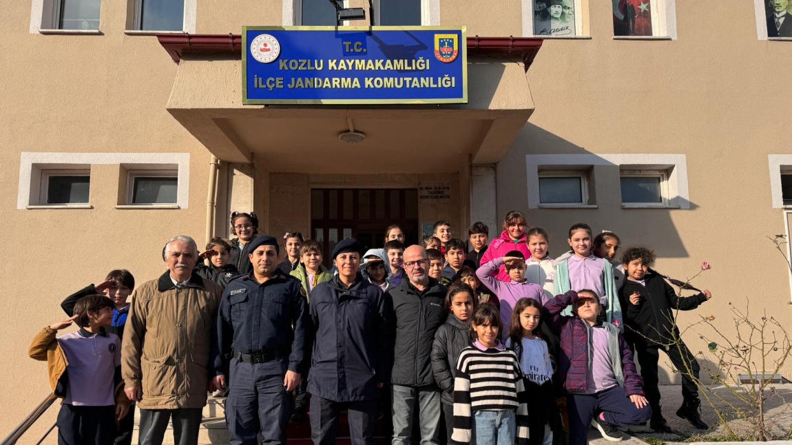 Kocatepe İlkokulu Kozlu İlçe Jandarma Komutanlığı Ziyareti
